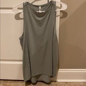 Lululemon Back In Action size 6 (Misty Moss)